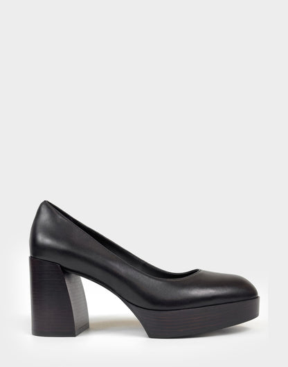 Aerosoles Women's Platform Pump in Black Leather