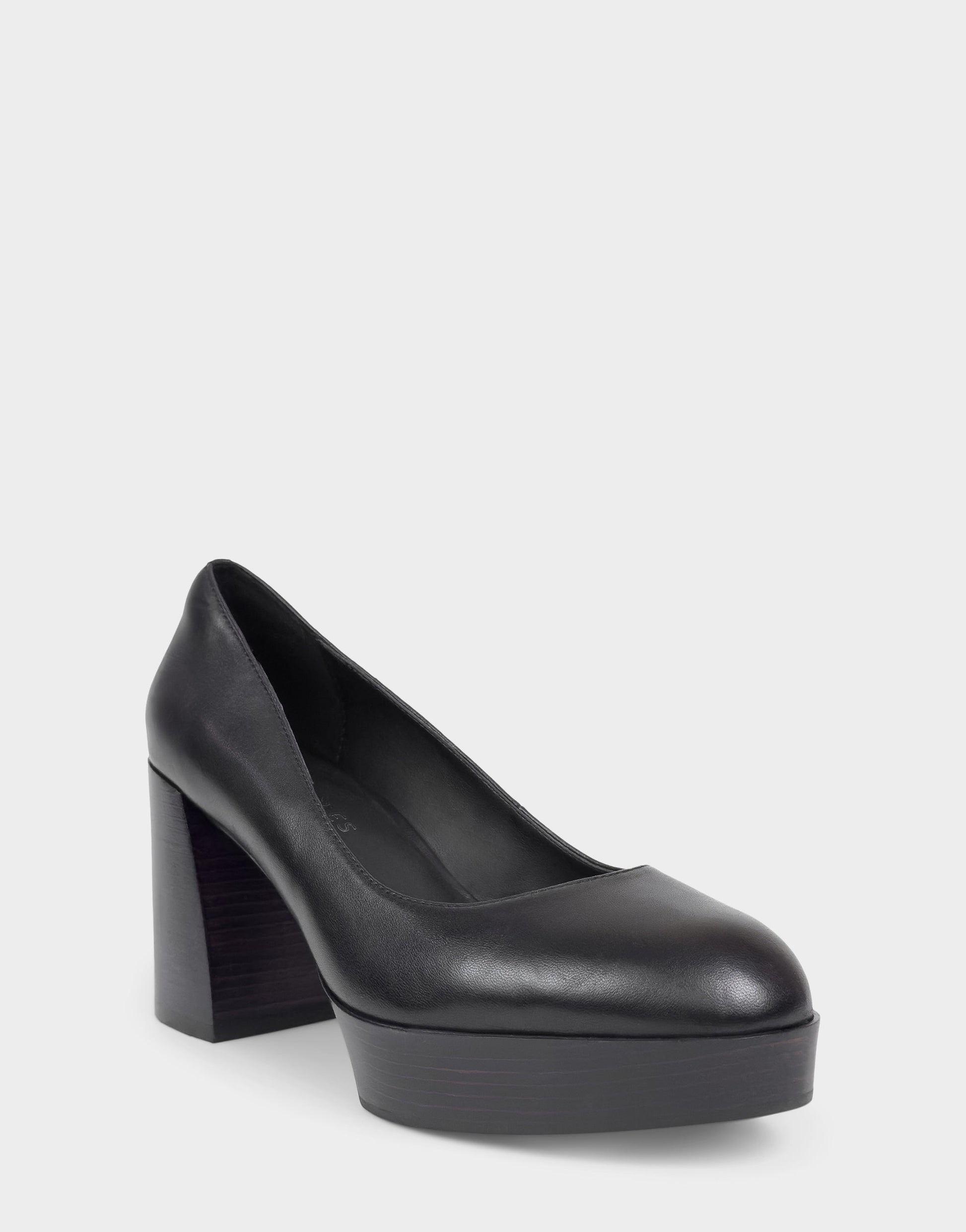 Aerosoles Women's Platform Pump in Black Leather