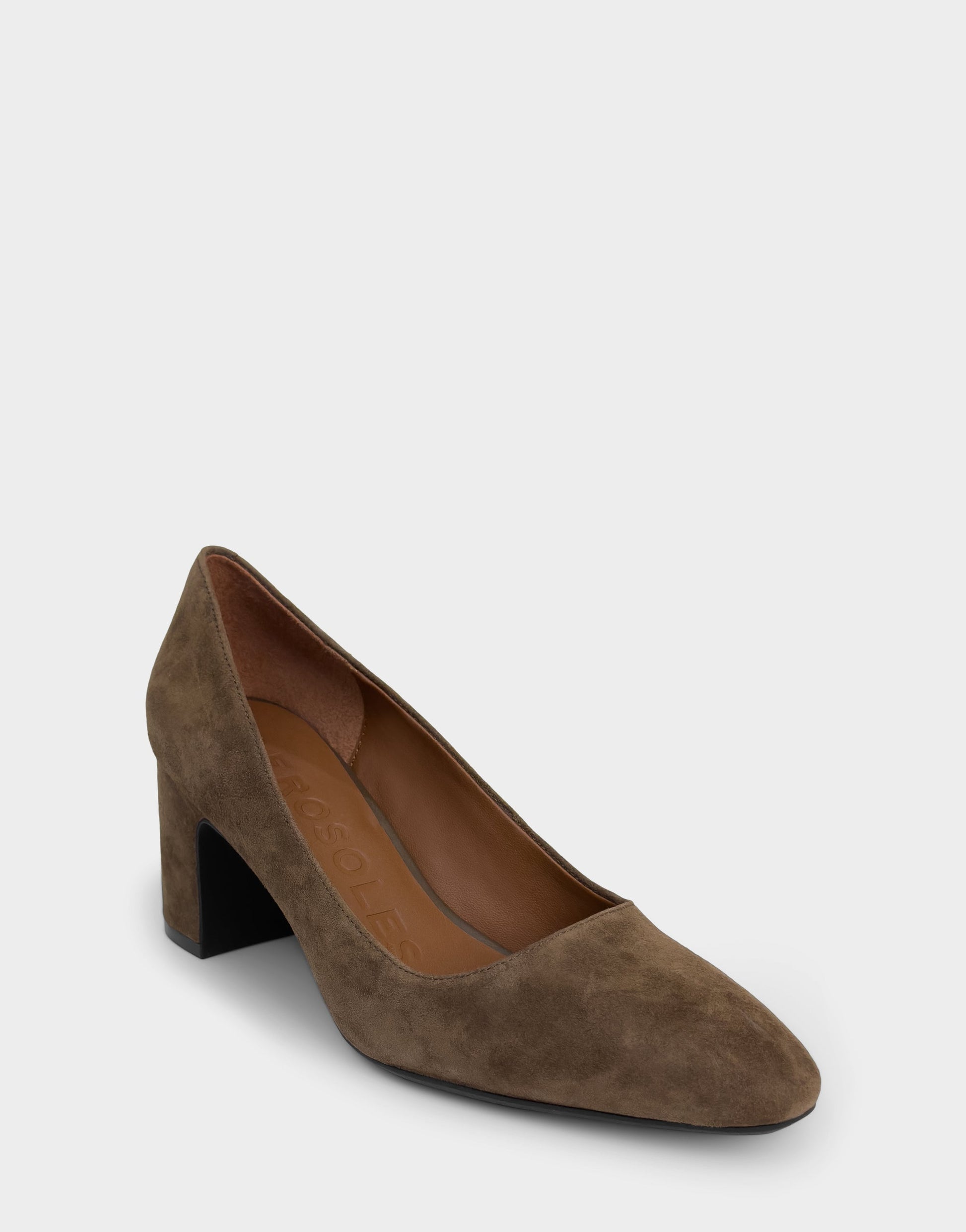 Aerosoles Women's Pump in Mocha Suede