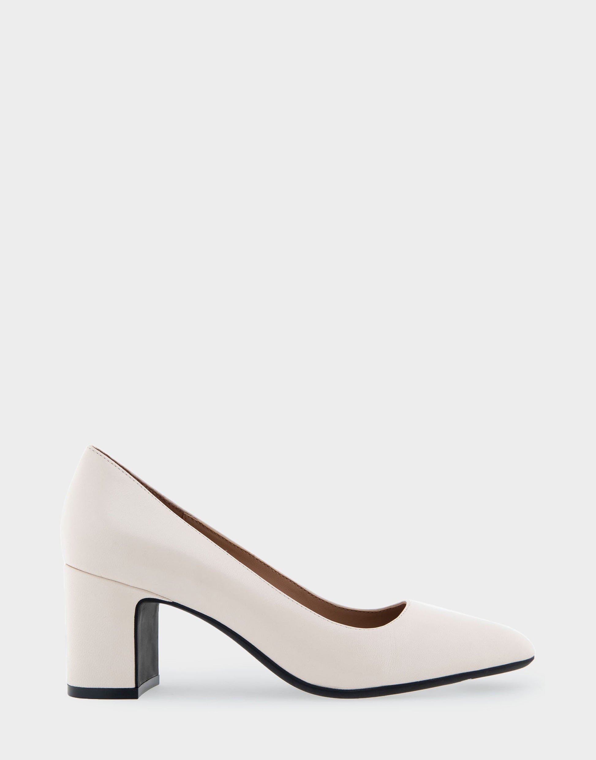 Aerosoles Minetta Eggnog Leather Mid-Heel Pump
