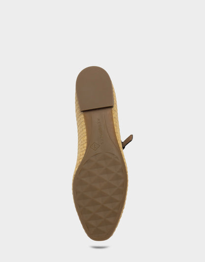 Aerosoles Women's Casual Flat in Natural/Black Basket Raffia