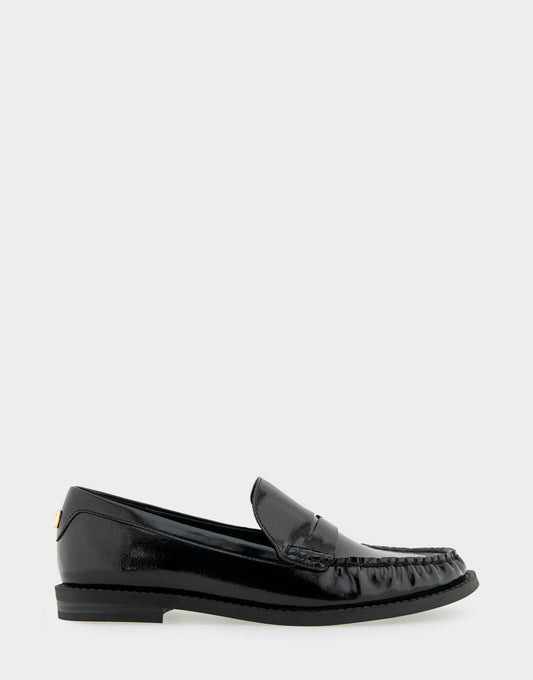 Aerosoles Sienna Black Crinkled Patent Faux Leather Lightweight Flexible Tailored Weejun Loafer