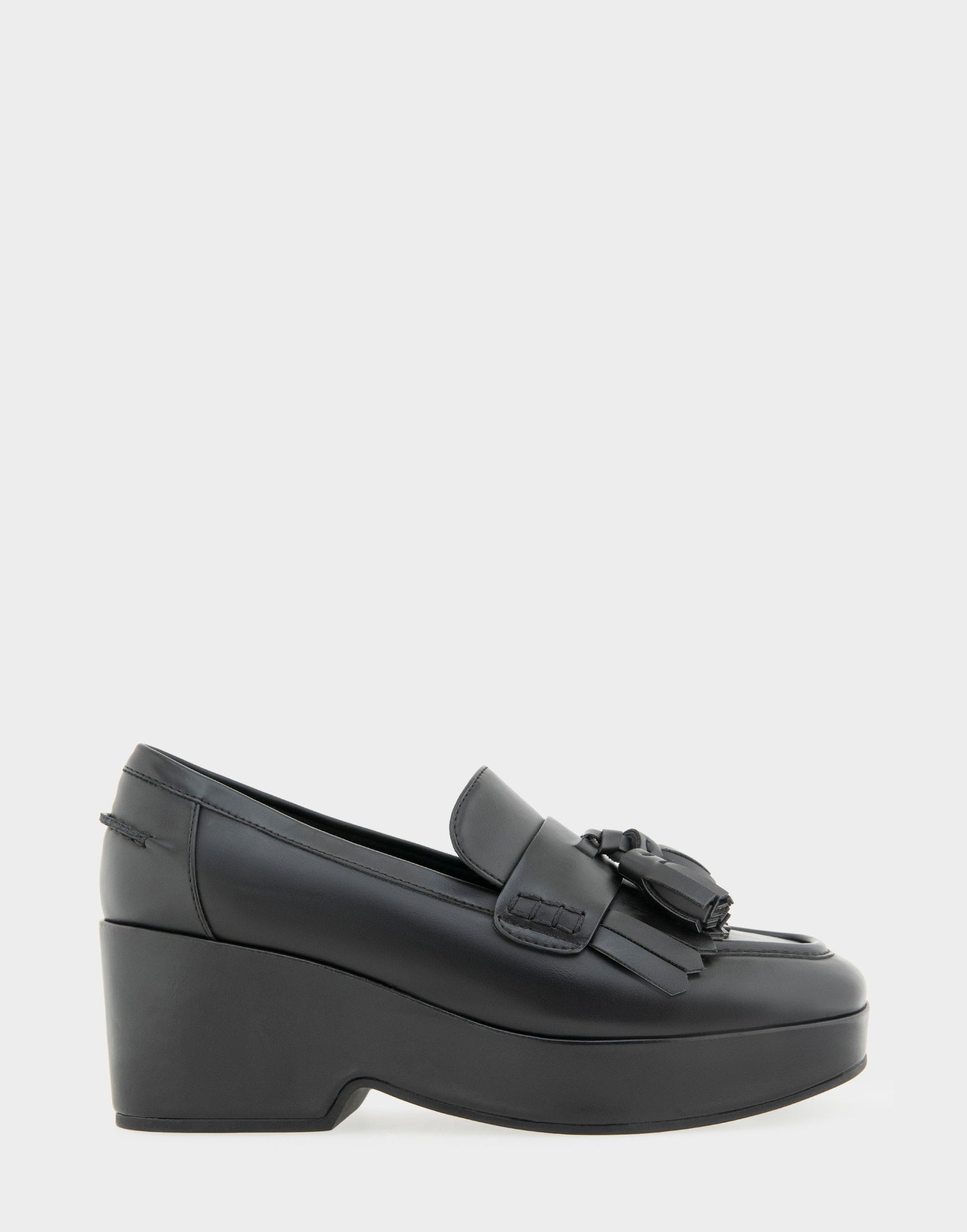 Aerosoles Women's Flatform Loafer in Black Faux Leather