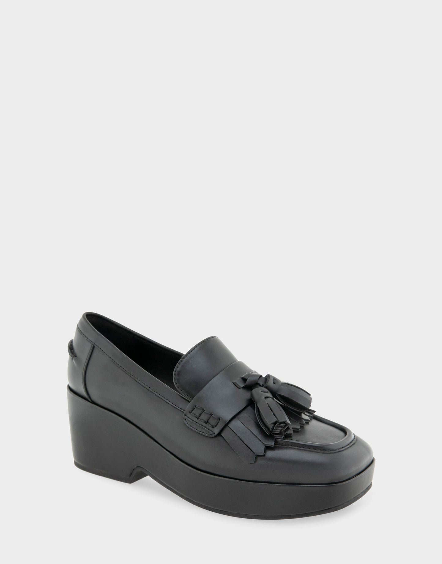 Aerosoles Women's Flatform Loafer in Black Faux Leather