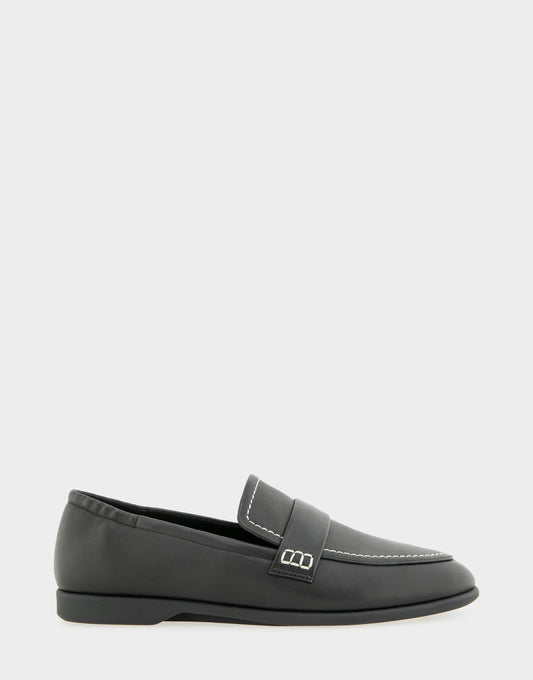 Aerosoles Women's Loafer in Black Leather