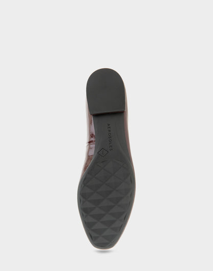 Aerosoles Women's Ballet Flat in Merlot Crinkle Patent
