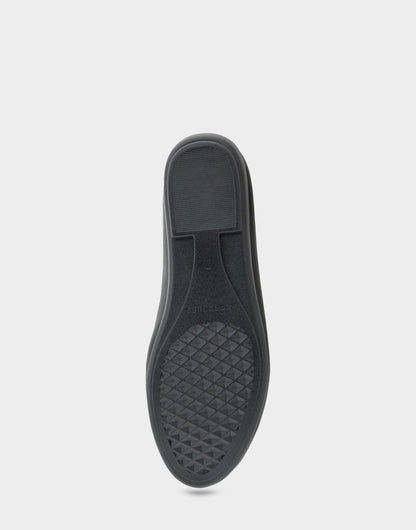 Aerosoles Women's Ballet Flat in Black Faux Leather