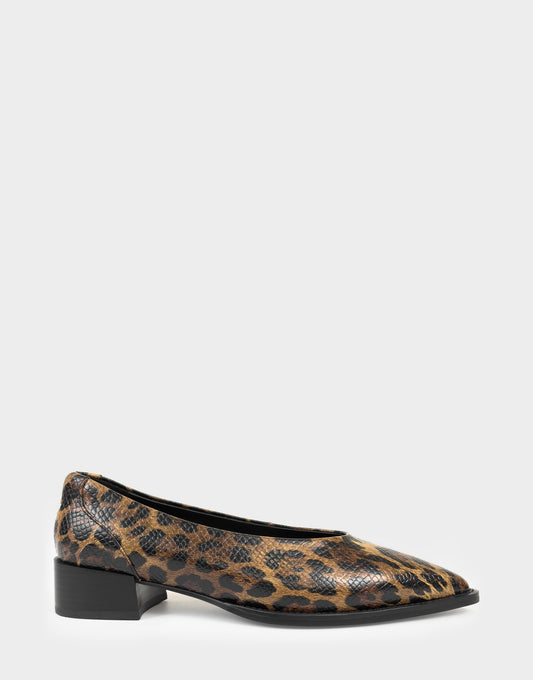 Aerosoles Women's Tailored Flat in Mocha Jaguar Embossed Print