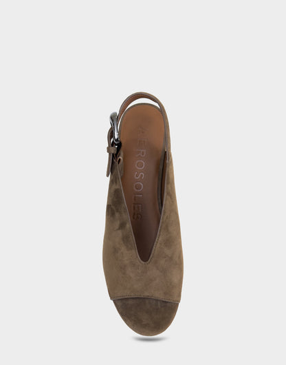 Aerosoles Women's Platform Sandal in Mocha Suede