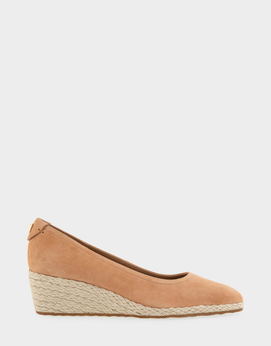 Aerosoles Comfortable Women's Wedge Heels in Tan Suede