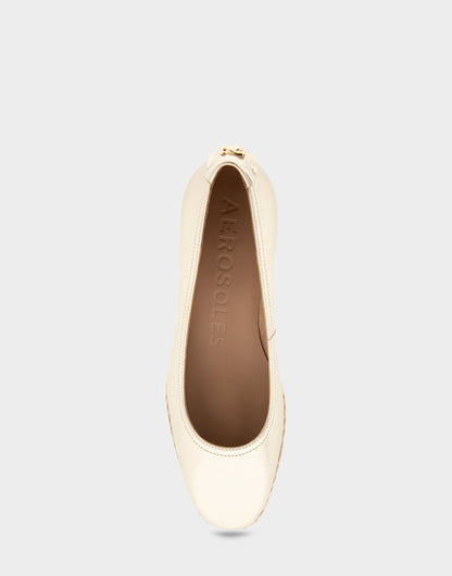 Aerosoles Comfortable Women's Wedge Heels in Soft Gold Leather