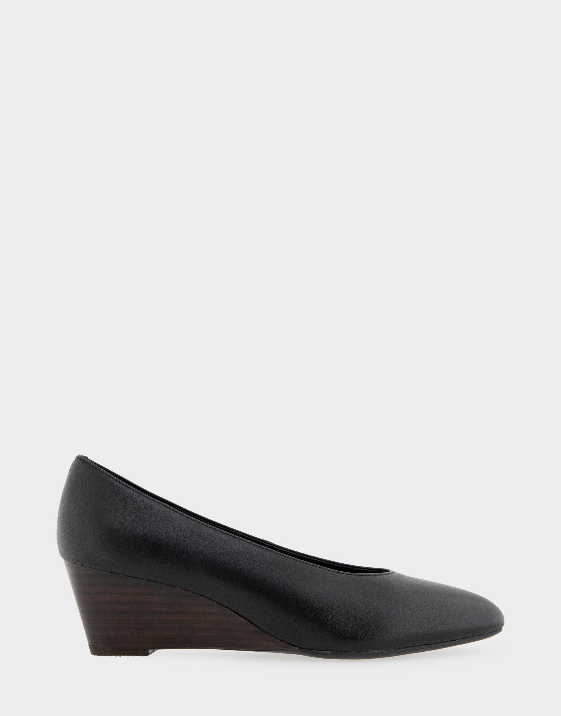 Aerosoles Comfortable Women's Wedge Heels in Black Leather