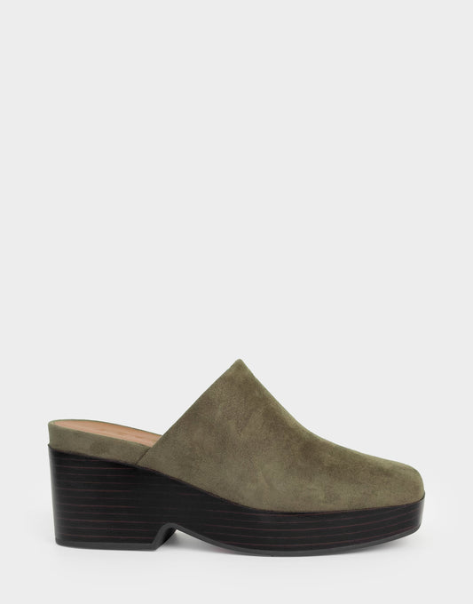 Aerosoles Comfortable Women's Clog In Green Faux Suede
