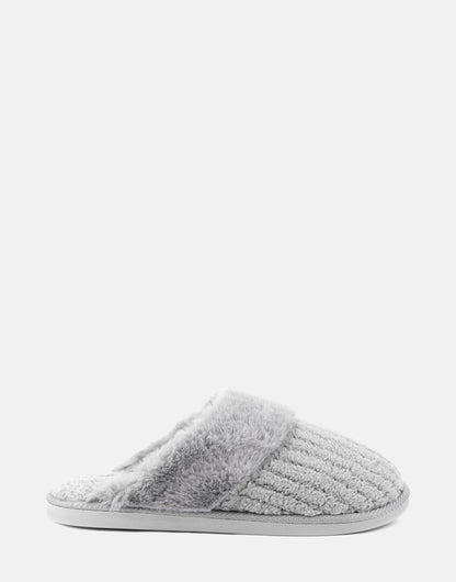 Aerosoles Comfortable Women's Slipper in Grey Fabric