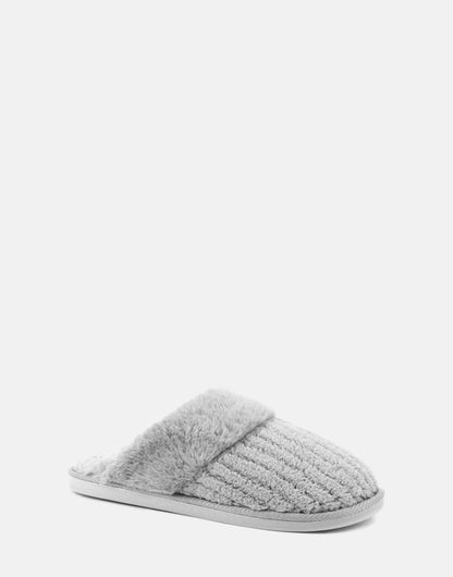 Aerosoles Comfortable Women's Slipper in Grey Fabric