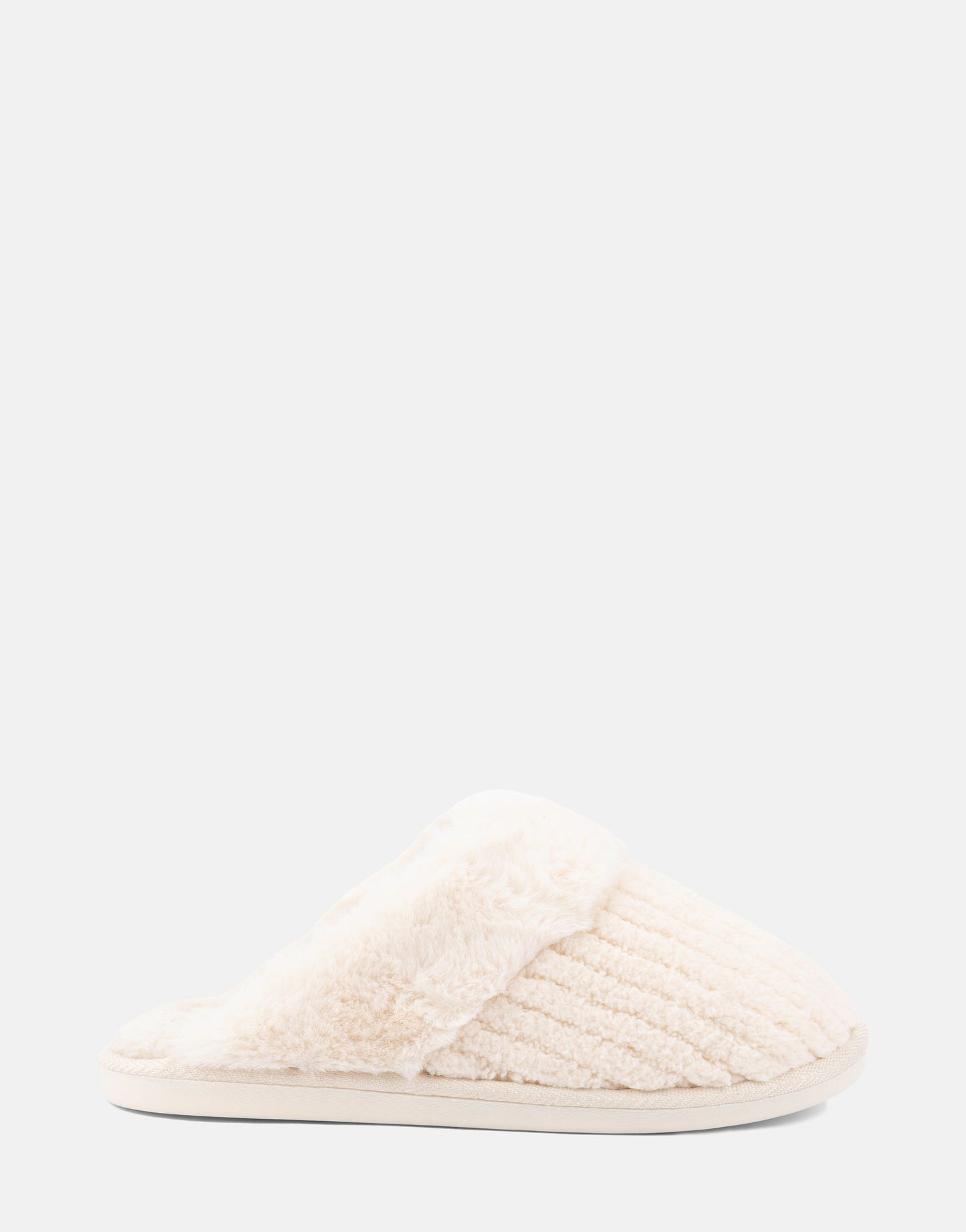 Aerosoles Comfortable Women's Slipper in Off White Fabric