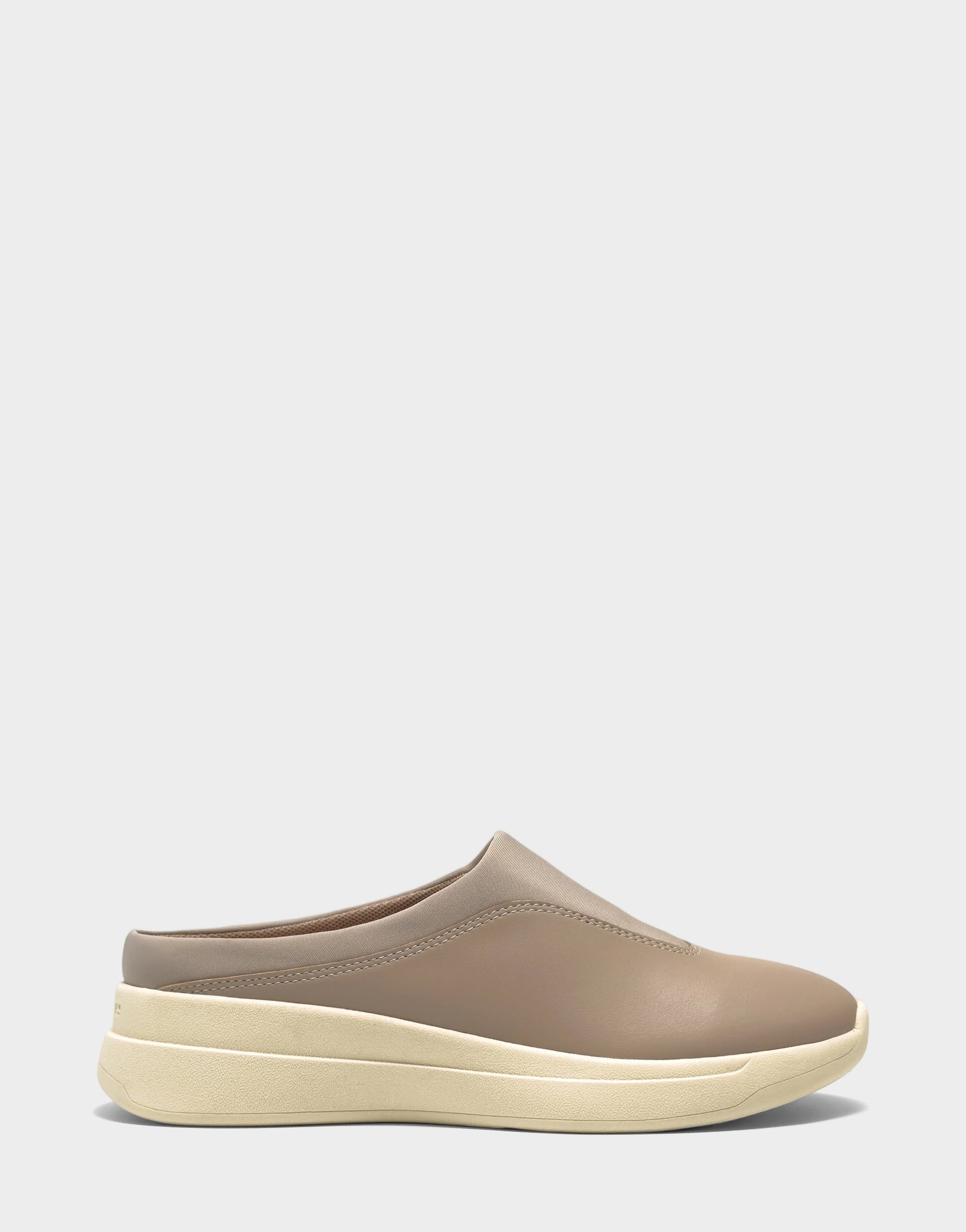 Aerosoles Comfortable Women's Mule in Natural Faux Leather/neoprene
