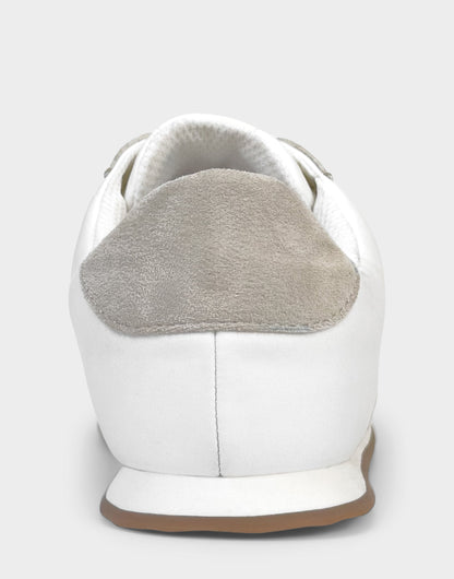 Aerosoles Comfortable Women's Lace Up Sneaker In White Faux Suede