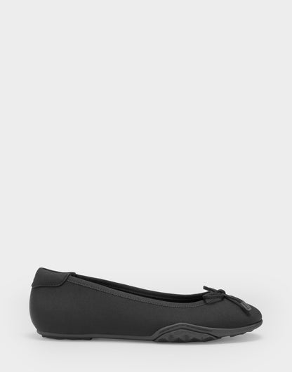 Aerosoles Comfortable Women's Sneakerina Flat In Black Stretch Gabardine