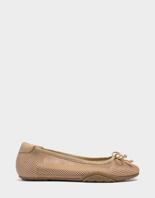 Aerosoles Comfortable Women's Sneaker in Natural Mesh