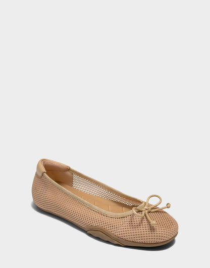 Aerosoles Comfortable Women's Sneaker in Natural Mesh