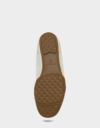 Aerosoles Comfortable Women's Sneaker in Cream Mesh/faux Suede
