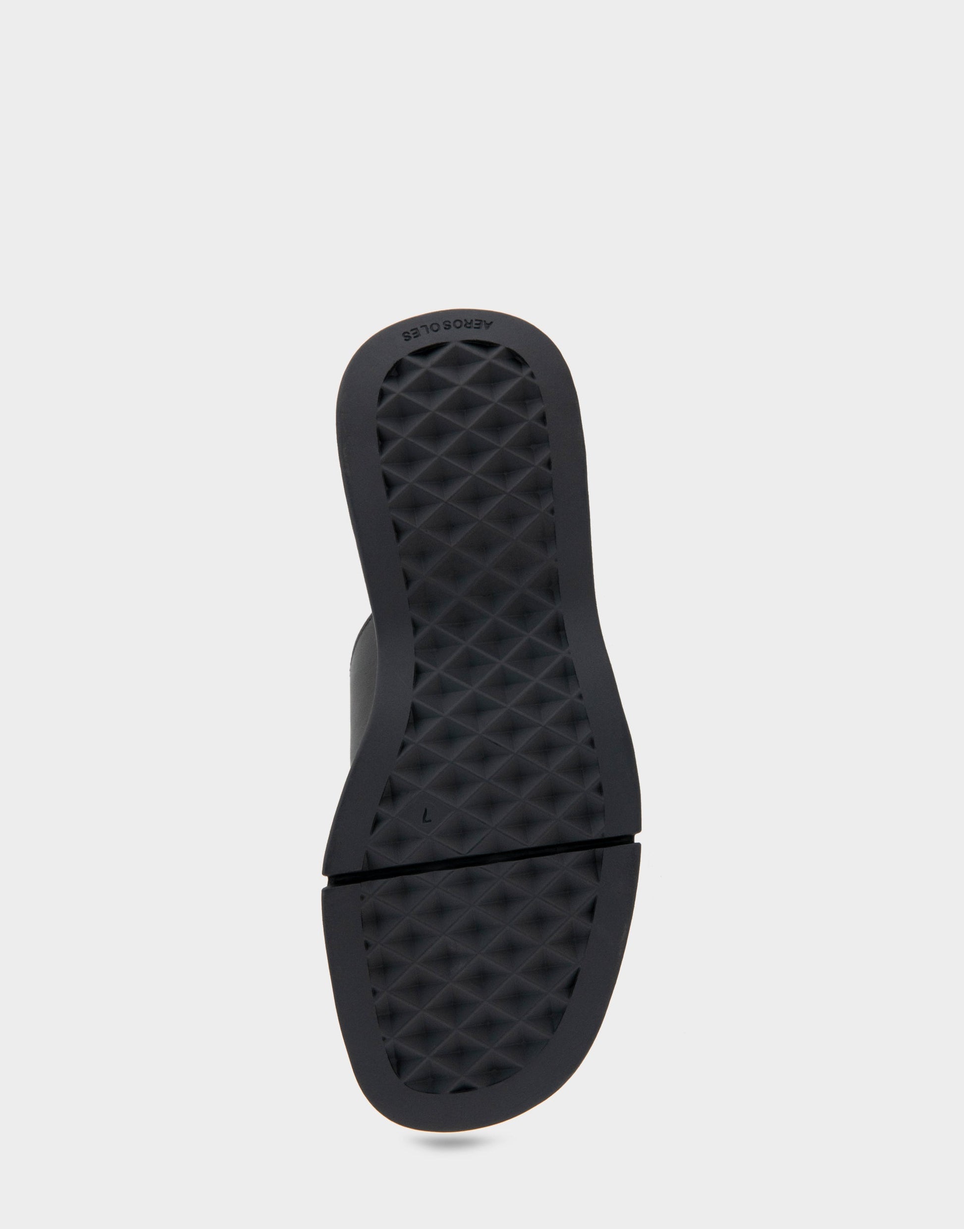 Aerosoles Comfortable Women's Walking Sandal in Black Leather