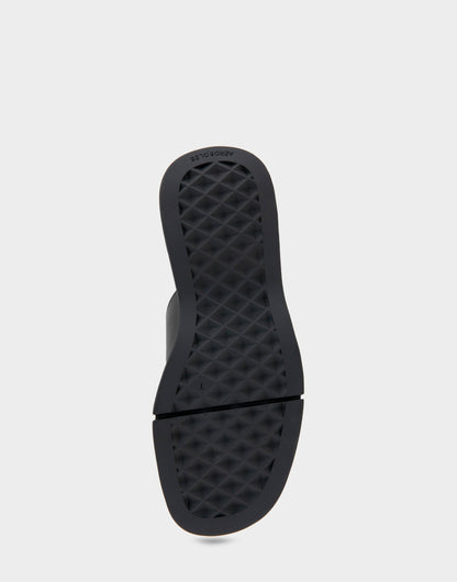 Aerosoles Comfortable Women's Walking Sandal in Black Leather